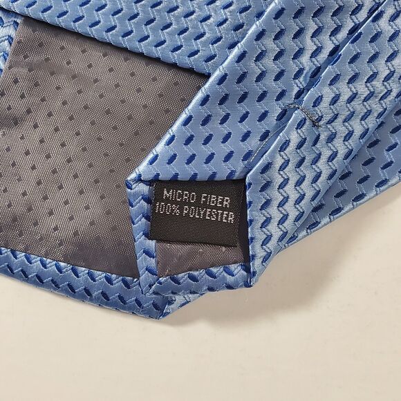 Laurant Bennet Milano Blue Textured Zigzag 100% Polyester Neck Tie A206 - Picture 6 of 6